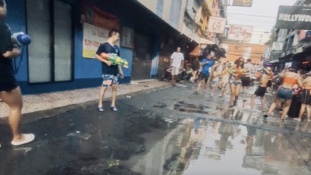 泰國潑水節 - 芭達雅海灘大街